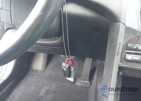 2016 Hyundai Azera Limited z USA, uszkodzony, nr VIN KMHFH4JG6GA507801